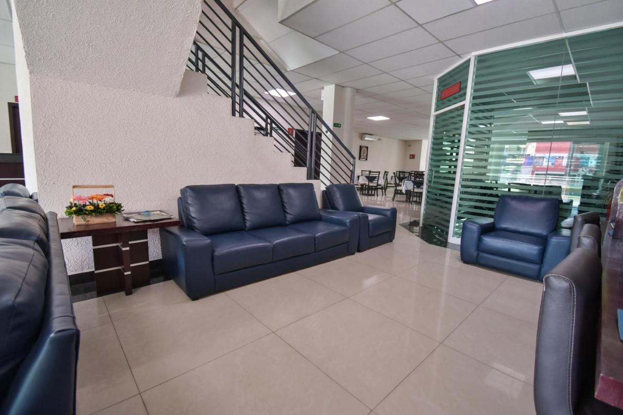 Hotel Portonovo Plaza Centro Гвадалахара Экстерьер фото
