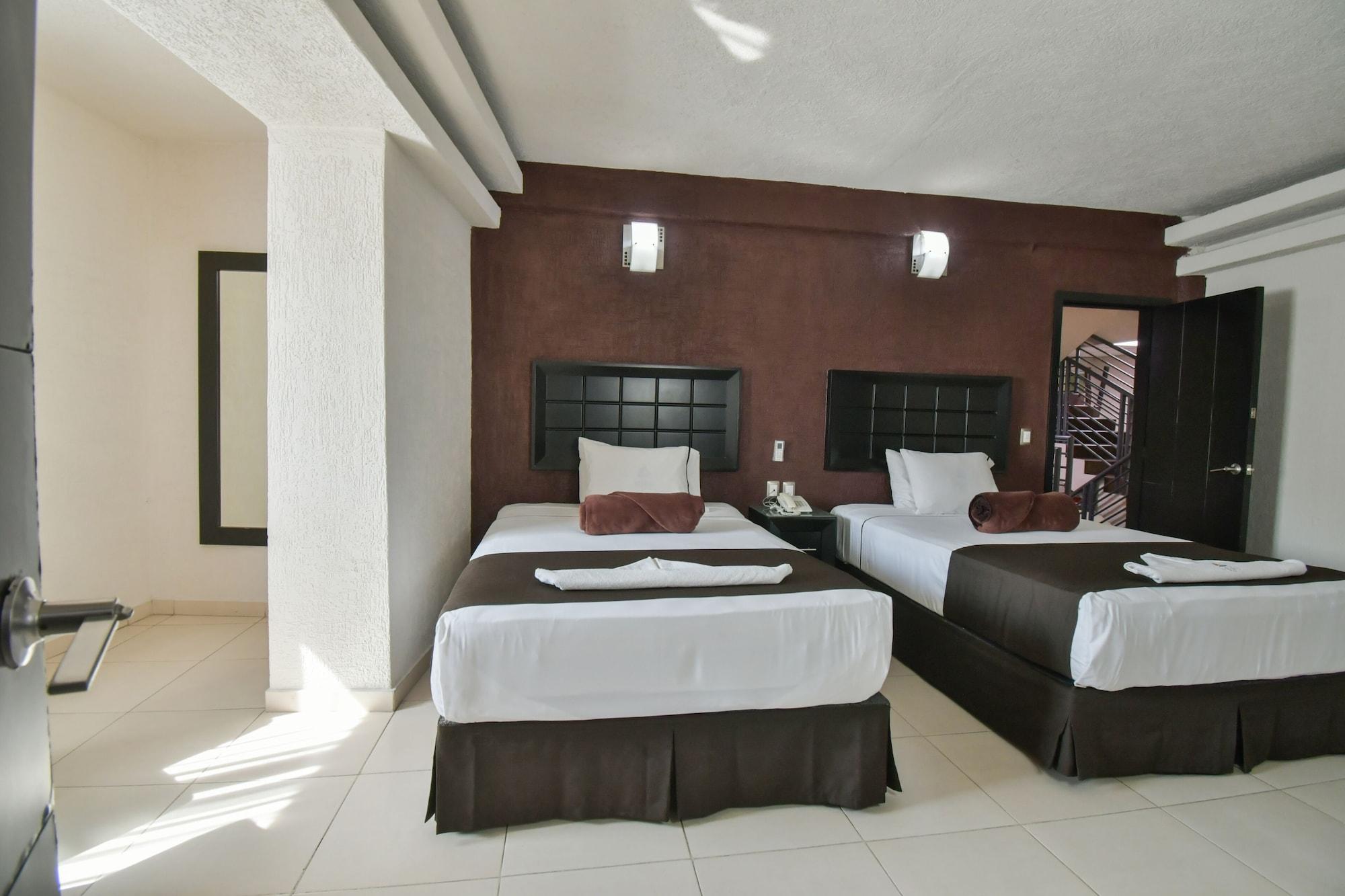 Hotel Portonovo Plaza Centro Гвадалахара Экстерьер фото