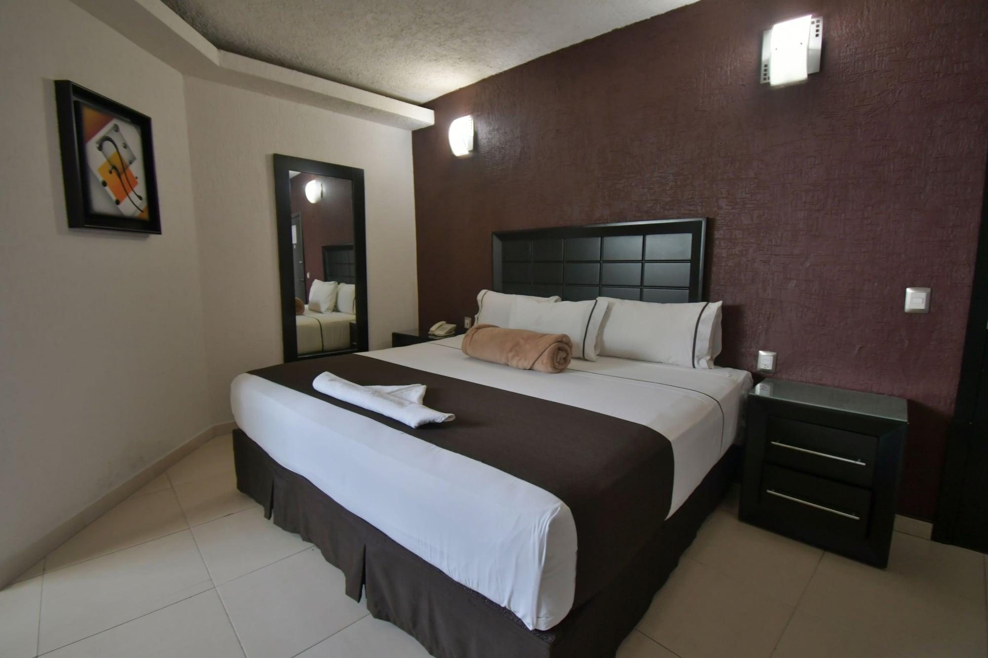 Hotel Portonovo Plaza Centro Гвадалахара Экстерьер фото