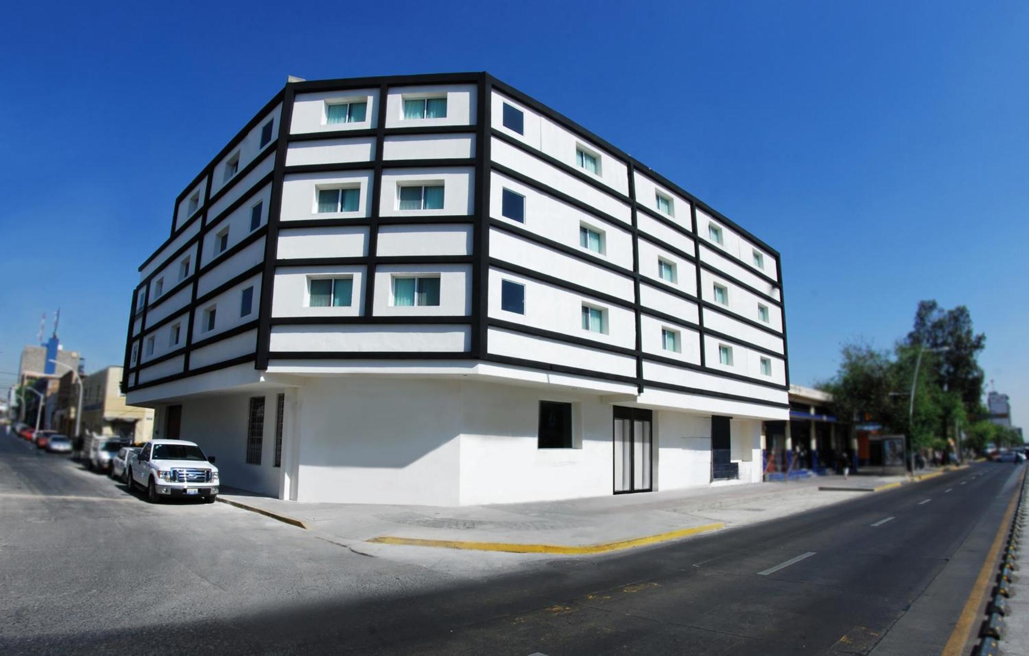Hotel Portonovo Plaza Centro Гвадалахара Экстерьер фото